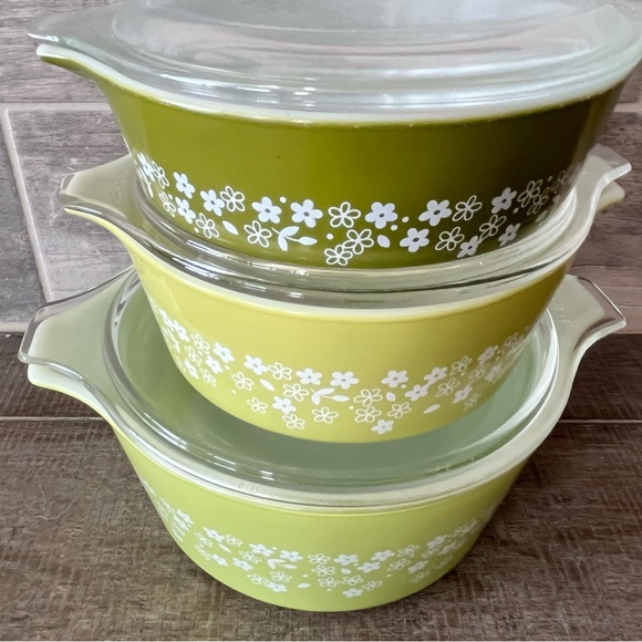 Vintage Pyrex Lime Spring Blossoms Casserole Set with lid (6pcs) 474, 472, 471 - Picture 4 of 4